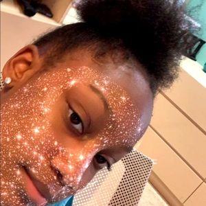 Meet your Posher, Jalia